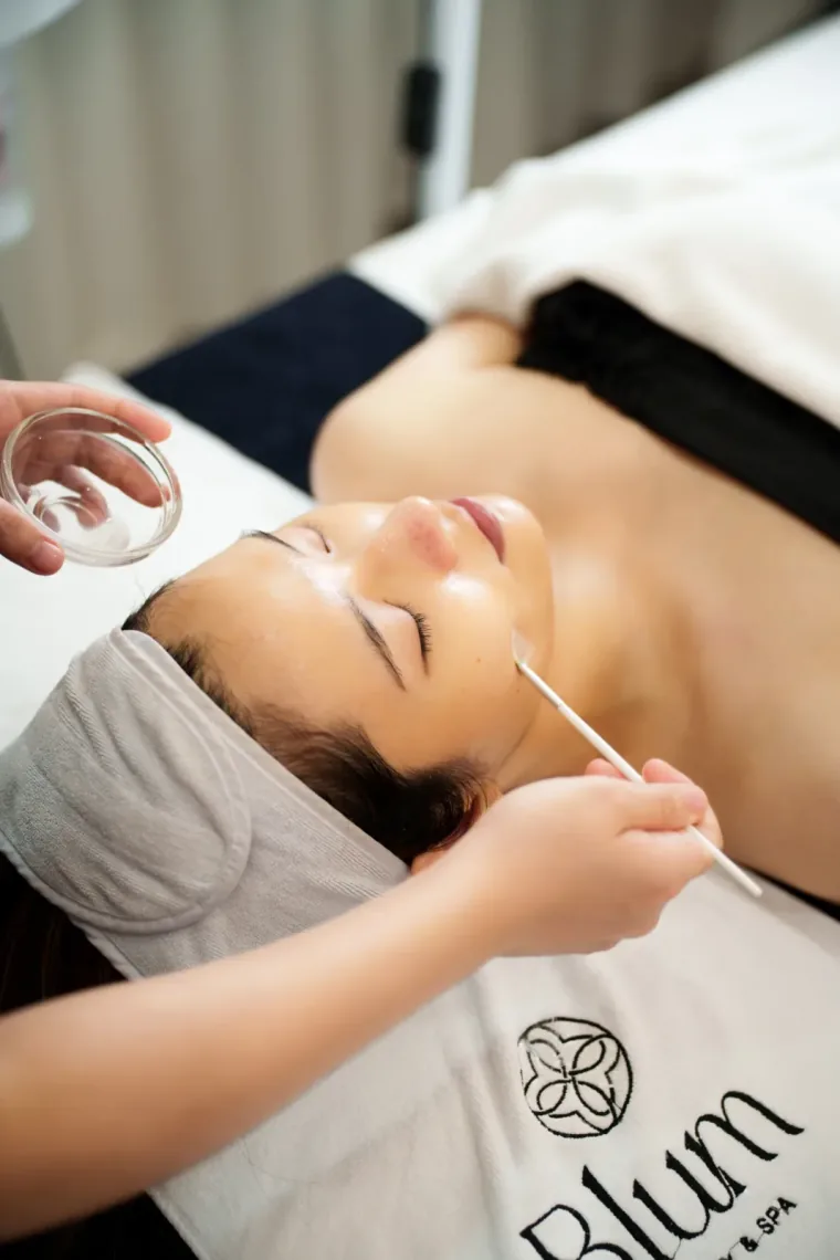 {{ t.phS3 }}
